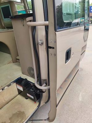 Autobus de 23 places utilisé avec fenêtres scellées, boîte de vitesses manuelle