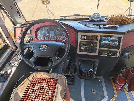 34 sièges YuTong bus scolaire d'occasion carburant diesel avec moteur V6