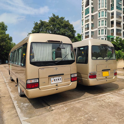 Euro 4 Toyota Coaster d' autre main, une fourgonnette de 20 places à vendre.