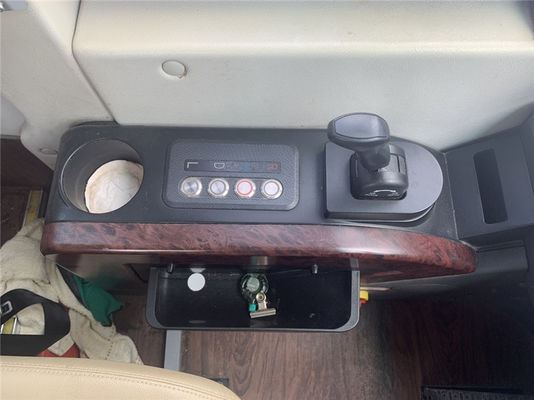 Autobus d'occasion 32 places Yutong moteur diesel, manuel Autobus touristique d'occasion