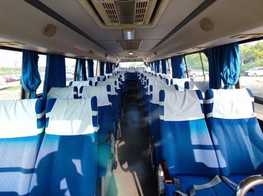 Le Golden Dragon est un bus de tourisme de luxe d'occasion.