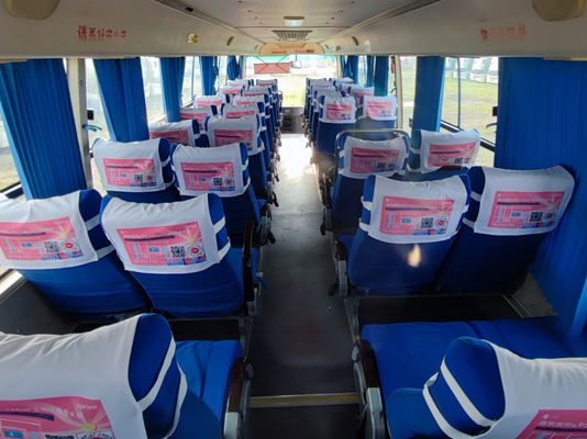 Le Golden Dragon est un bus de tourisme de luxe d'occasion.