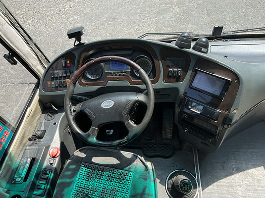 Autobus touristique diesel d'occasion 37 places 2 portes LHD Euro 4 avec boîte de vitesses manuelle
