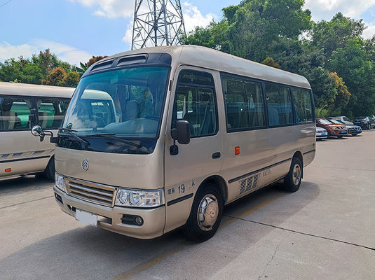 Golden Dragon est une petite camionnette d'occasion de 19 places Euro 4 LHD AC avec transmission manuelle.