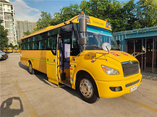 Autobus scolaire automatique jaune pré-propriété de 46 sièges