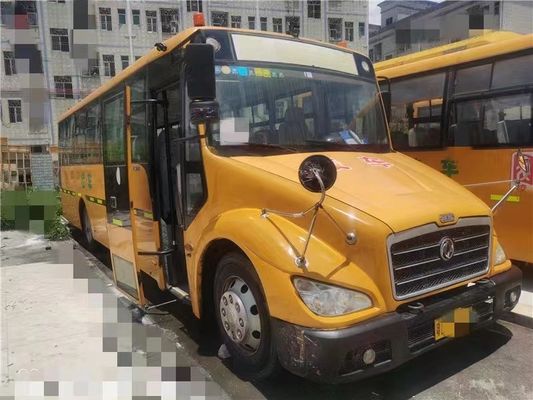 Des bus scolaires jaunes avec climatisation