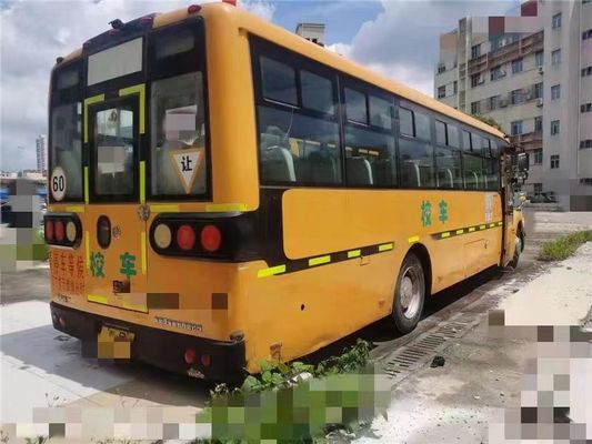 Des bus scolaires jaunes avec climatisation