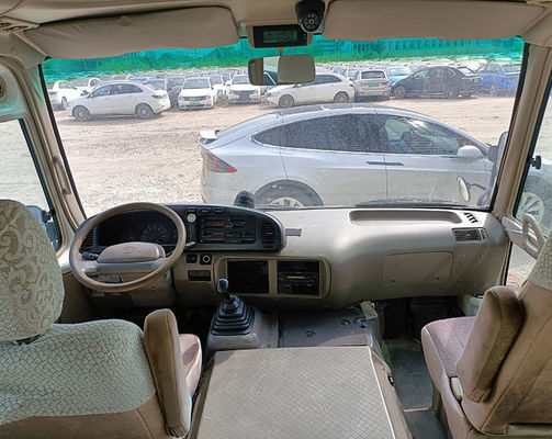 Autobus d'occasion 23 places minibus LHD avec transmission manuelle et type de carburant diesel