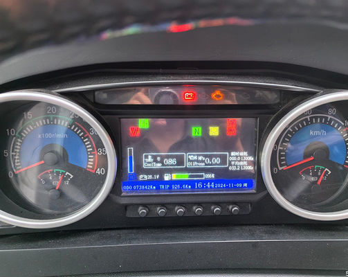 Autobus long de 48 places avec vitesse maximale de 100 km/h et transmission manuelle modèle utilisé