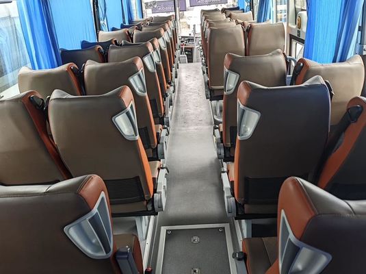 Autobus de Yutong Autobus diesel d'occasion Avec une puissance du moteur de 220 kW 50 places Autobus touristique d'occasion