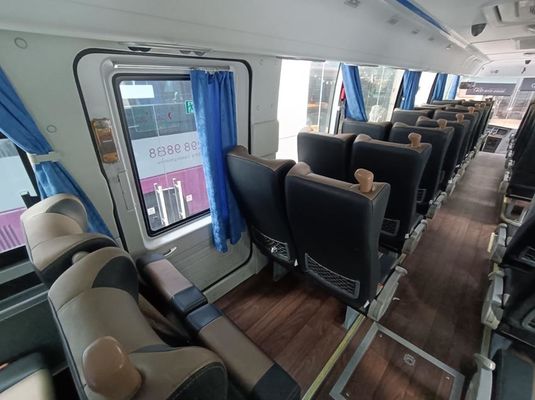 Autobus 50 places, autocar d'occasion avec moteur diesel de 220 kW