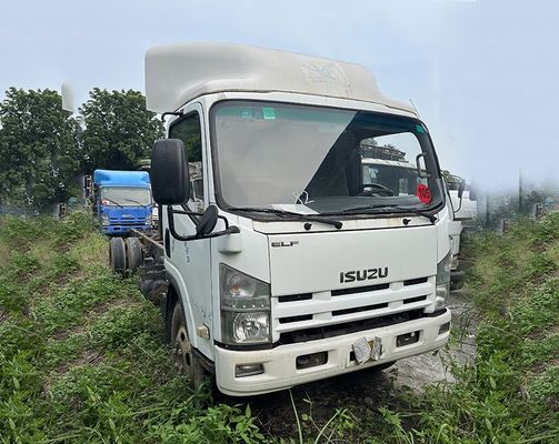 Camion d'occasion Isuzu ELF 600p Camion cargo 4KH1 Moteur diesel et carrosserie blanche