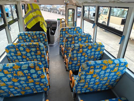 Autobus scolaire d'occasion de 19 places en bon état.