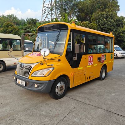 Autobus scolaire d'occasion de 19 places en bon état.