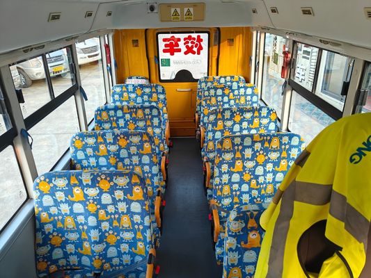 Autobus scolaire préscolaire Yutong d'occasion de 19 places avec élévateur pour fauteuil roulant et kilométrage de 57 870 KM, en excellent état